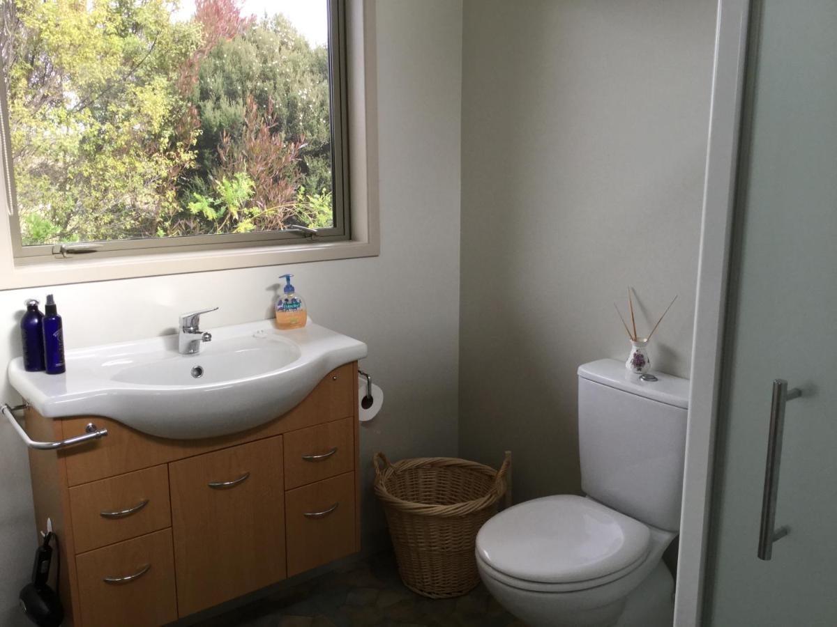 2 Views At Tasman Bed & Breakfast エクステリア 写真
